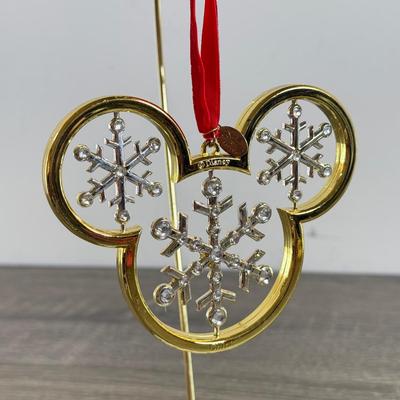 LOT 77M: Collection of Disney Trading Pins & Ornaments incl. Limited Edition Grumpy Ear Hat by Artist Derrick Lirette #1138/6500,...