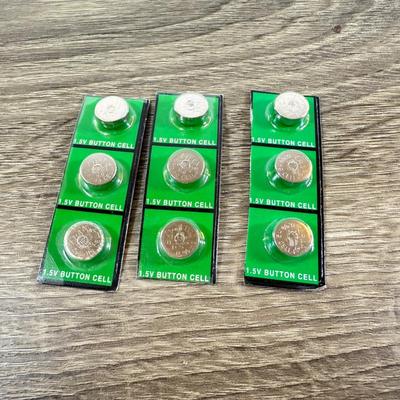 LOT 79M: Disney Hallmark Keepsake Ornaments w/ Boxes - Haunted Mansion, Peter Pan's Flight, Cinderella's Castle,...