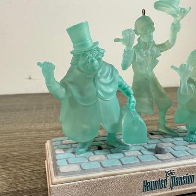 LOT 79M: Disney Hallmark Keepsake Ornaments w/ Boxes - Haunted Mansion, Peter Pan's Flight, Cinderella's Castle,...