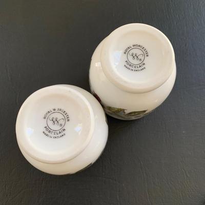 LOT 81 M: Set of 6 Vintage Royal Worcester Porcelain Egg Coddlers