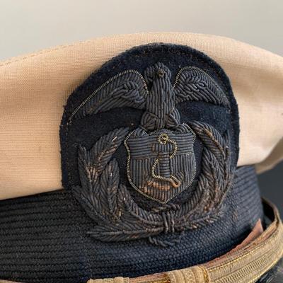 LOT 90 M: WW2 US Naval Officer Cap; "The Berkshire" by Berkshire Caps