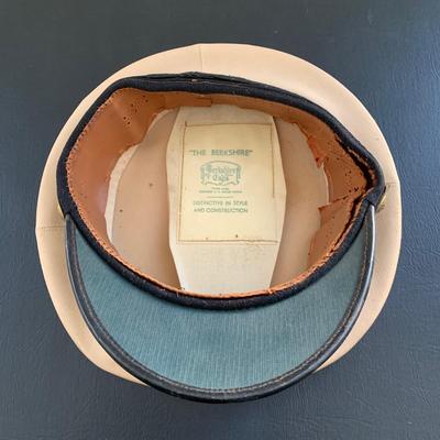 LOT 90 M: WW2 US Naval Officer Cap; "The Berkshire" by Berkshire Caps