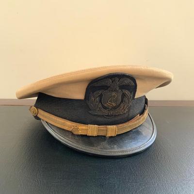 LOT 90 M: WW2 US Naval Officer Cap; "The Berkshire" by Berkshire Caps