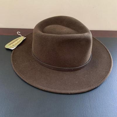 LOT 91 M: Scala Brown Wool Felt Size XL Cowboy Hat & Hats In The Belfry Black Felt Derby Hat Size 7 5/8
