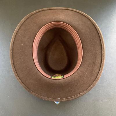 LOT 91 M: Scala Brown Wool Felt Size XL Cowboy Hat & Hats In The Belfry Black Felt Derby Hat Size 7 5/8