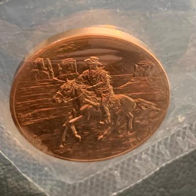 LOT 93 M: John Wayne Collection: 6 oz Stainless Steel Flask, Stamp Lapel Pins, Franklin Mint Collector's Playing Card Set, & More