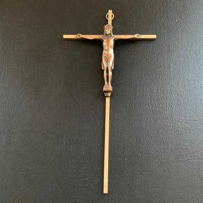 LOT 96 M: Religious Collection; The Nativity Of Jesus Christ Coin Set, Rosaries, Pendants, & More