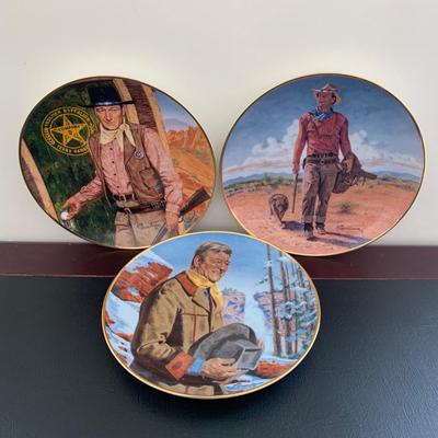 LOT 98 M: John Wayne Limited Edition Porcelain Plate Collection; Franklin Mint by Robert Tomenbaum; "The Legend Lives On",...