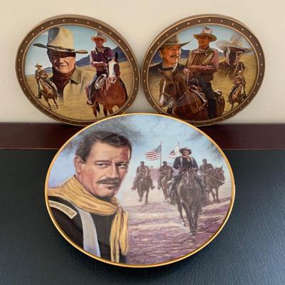 LOT 100 M: John Wayne Limited Edition Porcelain Plate Collection: Ernst Co. / Republic Pictures, Bradford Exchange, & Franklin Mint