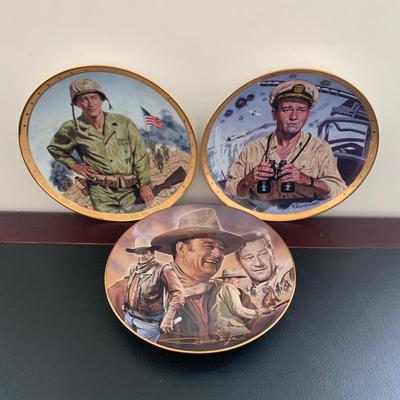 LOT 100 M: John Wayne Limited Edition Porcelain Plate Collection: Ernst Co. / Republic Pictures, Bradford Exchange, & Franklin Mint