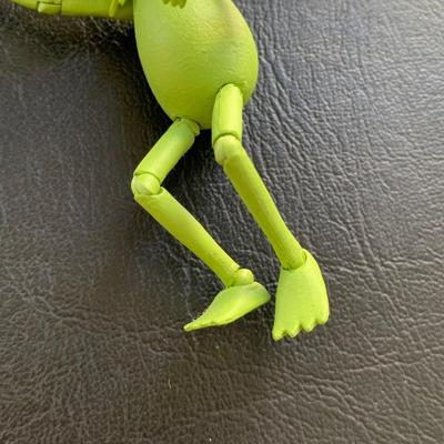 LOT 105 M: The Muppets Collection: Lego Figures, Posable Kermit w/ Banjo Figure, Statler & Waldorf in Balcony Figures, "The...