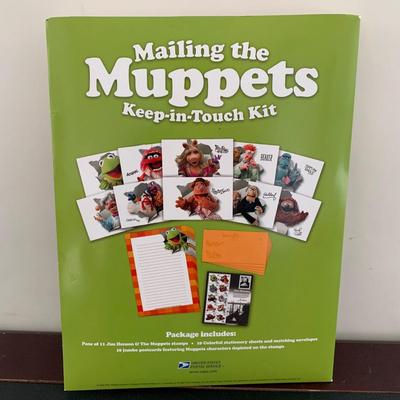 LOT 105 M: The Muppets Collection: Lego Figures, Posable Kermit w/ Banjo Figure, Statler & Waldorf in Balcony Figures, "The...