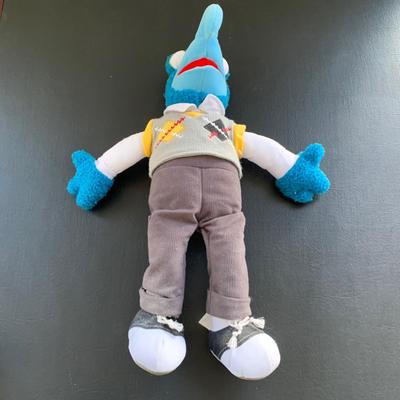 LOT 105 M: The Muppets Collection: Lego Figures, Posable Kermit w/ Banjo Figure, Statler & Waldorf in Balcony Figures, "The...