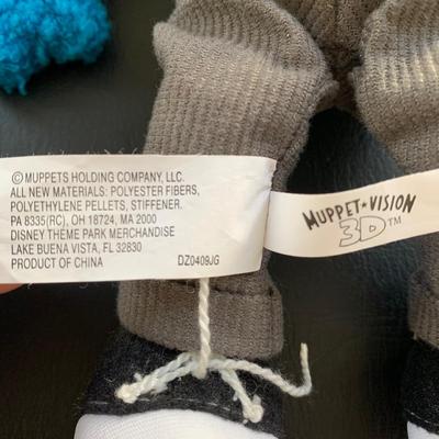 LOT 105 M: The Muppets Collection: Lego Figures, Posable Kermit w/ Banjo Figure, Statler & Waldorf in Balcony Figures, "The...