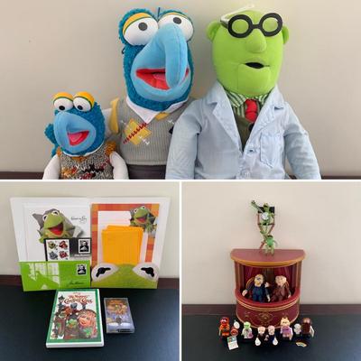 LOT 105 M: The Muppets Collection: Lego Figures, Posable Kermit w/ Banjo Figure, Statler & Waldorf in Balcony Figures, "The...