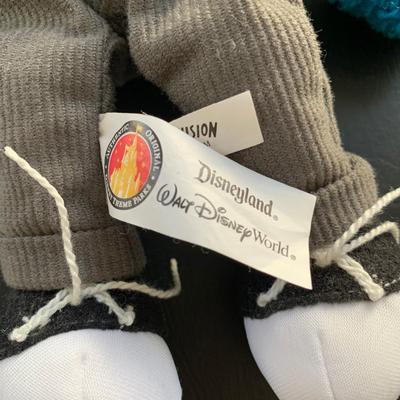 LOT 105 M: The Muppets Collection: Lego Figures, Posable Kermit w/ Banjo Figure, Statler & Waldorf in Balcony Figures, "The...