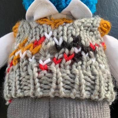 LOT 105 M: The Muppets Collection: Lego Figures, Posable Kermit w/ Banjo Figure, Statler & Waldorf in Balcony Figures, "The...