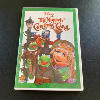 LOT 105 M: The Muppets Collection: Lego Figures, Posable Kermit w/ Banjo Figure, Statler & Waldorf in Balcony Figures, "The...