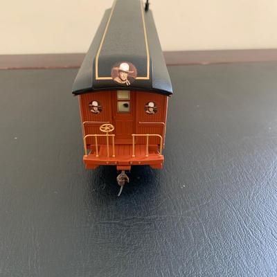 LOT 106 M: Hawthorne Village John Wayne Bachmann Train Collection