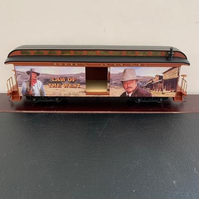 LOT 106 M: Hawthorne Village John Wayne Bachmann Train Collection