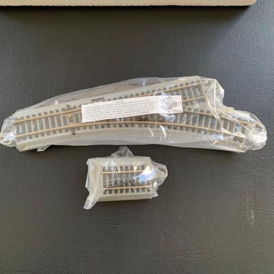 LOT 106 M: Hawthorne Village John Wayne Bachmann Train Collection