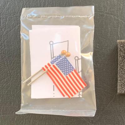 LOT 106 M: Hawthorne Village John Wayne Bachmann Train Collection