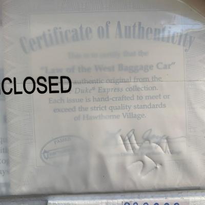 LOT 106 M: Hawthorne Village John Wayne Bachmann Train Collection