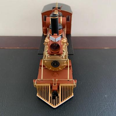 LOT 106 M: Hawthorne Village John Wayne Bachmann Train Collection