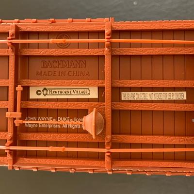 LOT 106 M: Hawthorne Village John Wayne Bachmann Train Collection