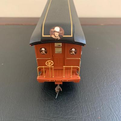 LOT 106 M: Hawthorne Village John Wayne Bachmann Train Collection