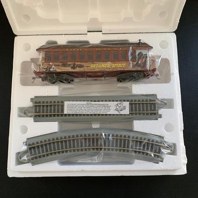 LOT 107 M: Hawthorne Village John Wayne Bachmann Train Collection