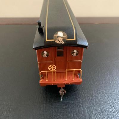 LOT 107 M: Hawthorne Village John Wayne Bachmann Train Collection