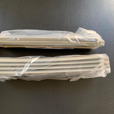 LOT 107 M: Hawthorne Village John Wayne Bachmann Train Collection