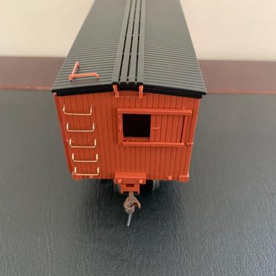LOT 107 M: Hawthorne Village John Wayne Bachmann Train Collection