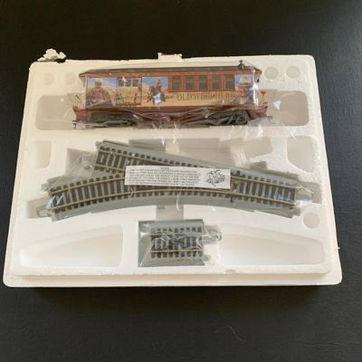 LOT 107 M: Hawthorne Village John Wayne Bachmann Train Collection