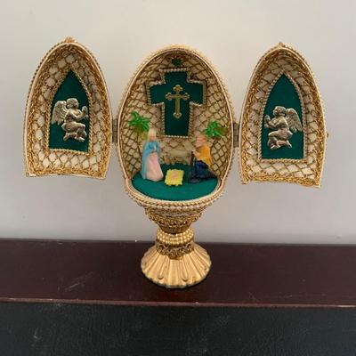 LOT 108 M: Religious Collection: Crucifixes, Figures, Teleflora Music Box, & Hidden Nativity Egg