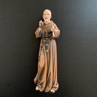 LOT 108 M: Religious Collection: Crucifixes, Figures, Teleflora Music Box, & Hidden Nativity Egg