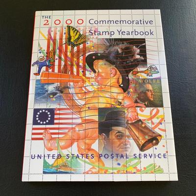 LOT 114 M: Stamp Yearbook Collection 1997 - 2000 & 2004