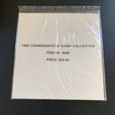 LOT 114 M: Stamp Yearbook Collection 1997 - 2000 & 2004