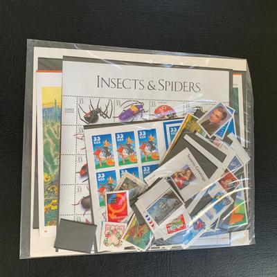 LOT 114 M: Stamp Yearbook Collection 1997 - 2000 & 2004