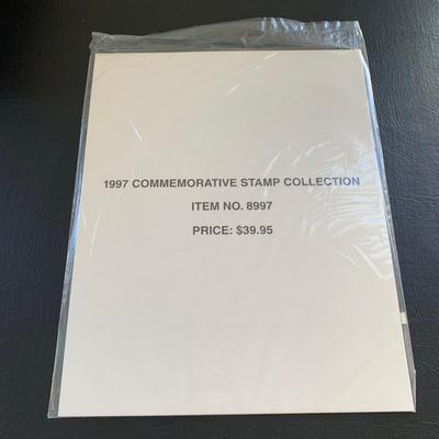 LOT 114 M: Stamp Yearbook Collection 1997 - 2000 & 2004