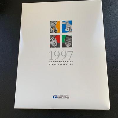 LOT 114 M: Stamp Yearbook Collection 1997 - 2000 & 2004