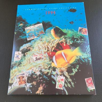 LOT 115 M: Stamp Yearbook Collection 1992 - 1995