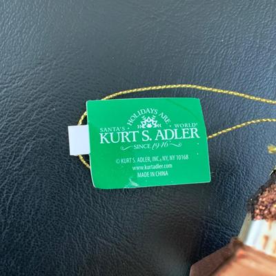 LOT 117 M: UK Christmas Ornaments & 13 Levenger Pewter Charles Dickens Head Ornaments