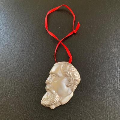 LOT 117 M: UK Christmas Ornaments & 13 Levenger Pewter Charles Dickens Head Ornaments