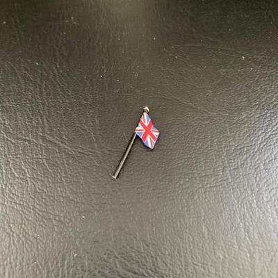 LOT 118 M: Department 56 Historical Landmark Series Dickens Village "Tower Bridge Of London"