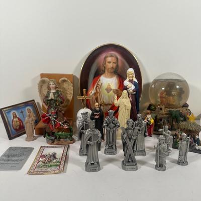 LOT 122U: Religious Home Decor Collection - Department 56, Enesco & More