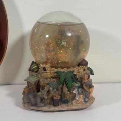 LOT 122U: Religious Home Decor Collection - Department 56, Enesco & More