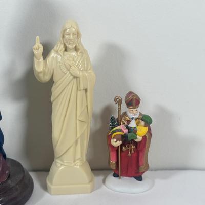 LOT 122U: Religious Home Decor Collection - Department 56, Enesco & More
