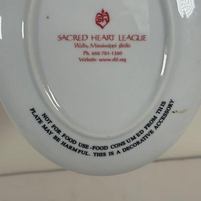 LOT 122U: Religious Home Decor Collection - Department 56, Enesco & More